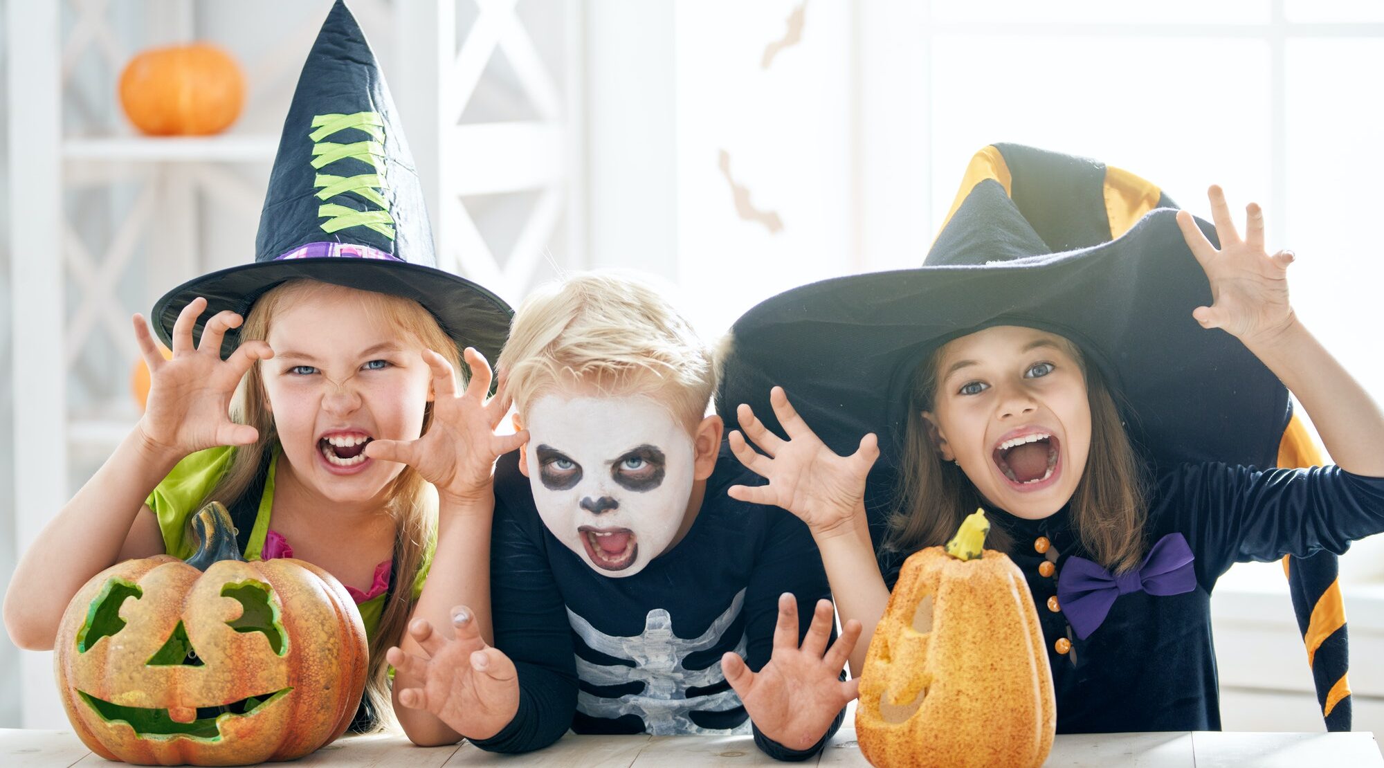 Bambini mascherati ad Halloween