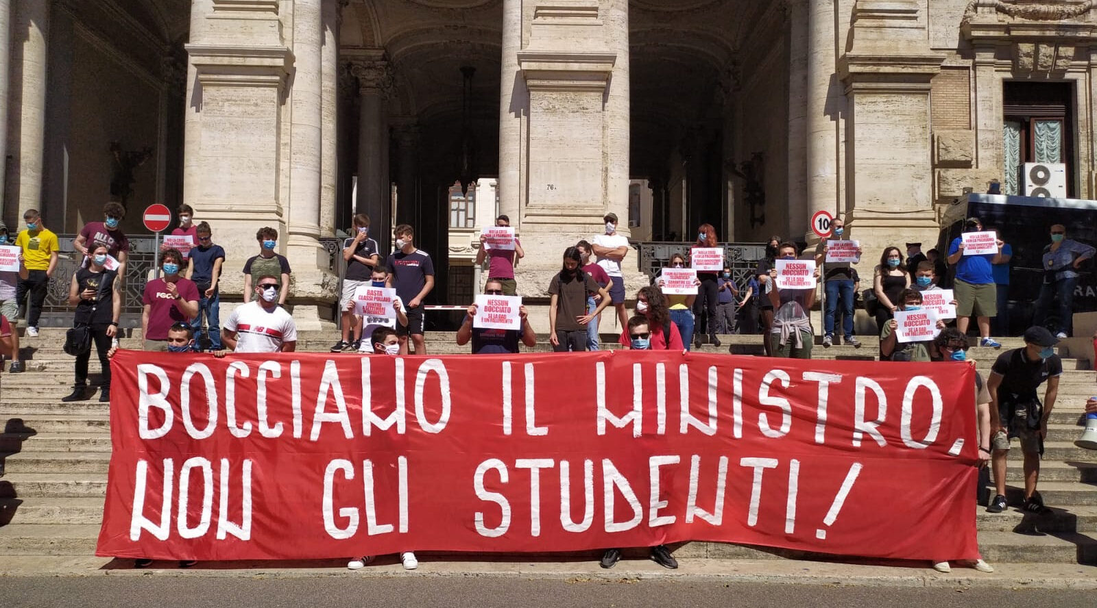 Studenti manifestano a Roma