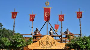 locandina di Roma World riapre con il Villaggio dei Legionari: un viaggio di 2000 anni nell'Antica Roma