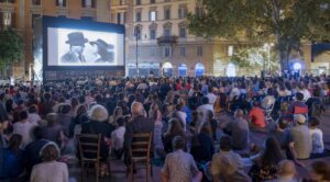 locandina di Cinema all'aperto a Roma: film gratis a Trastevere, Tor Sapienza e Valle Aurelia