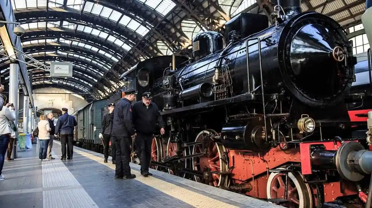 Treno Storico del Razionalismo da Roma a Latina con visita al bunker sotterraneo